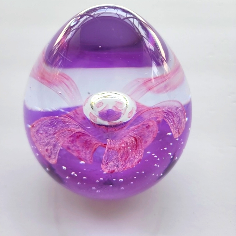 Paperweight Large Easter Egg Shaped Pink & Purple flower 5" Tall Dynasty Gallery